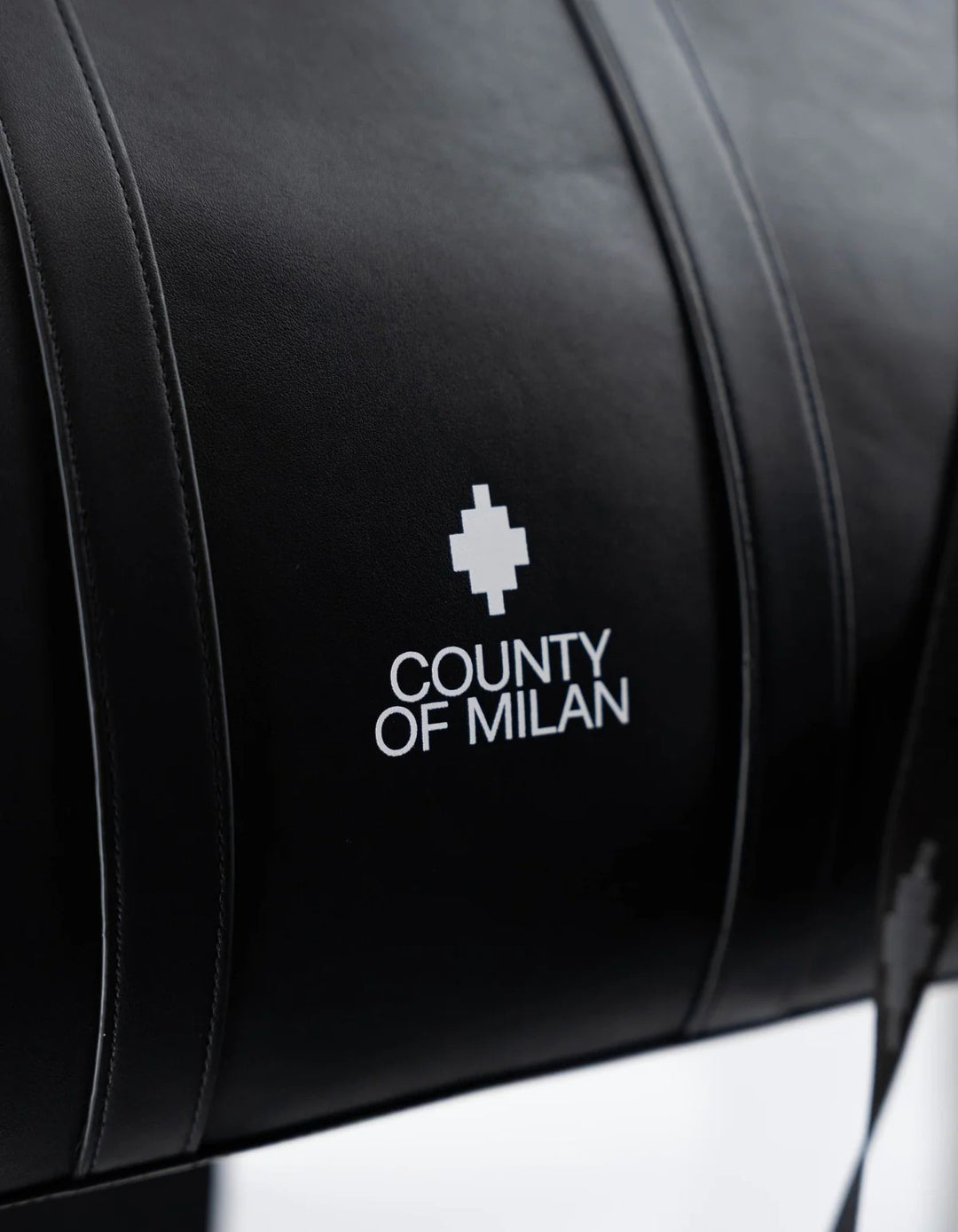borsone county of milan (marcelo burlon)